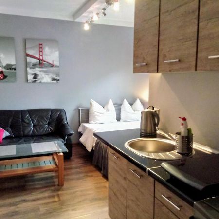 Apartamenty Krzywe Okna Zielona Góra Dış mekan fotoğraf
