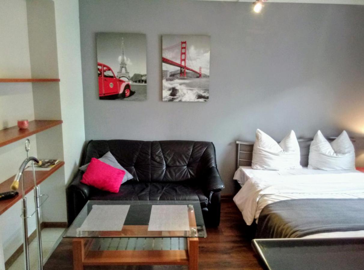 Apartamenty Krzywe Okna Zielona Góra Dış mekan fotoğraf