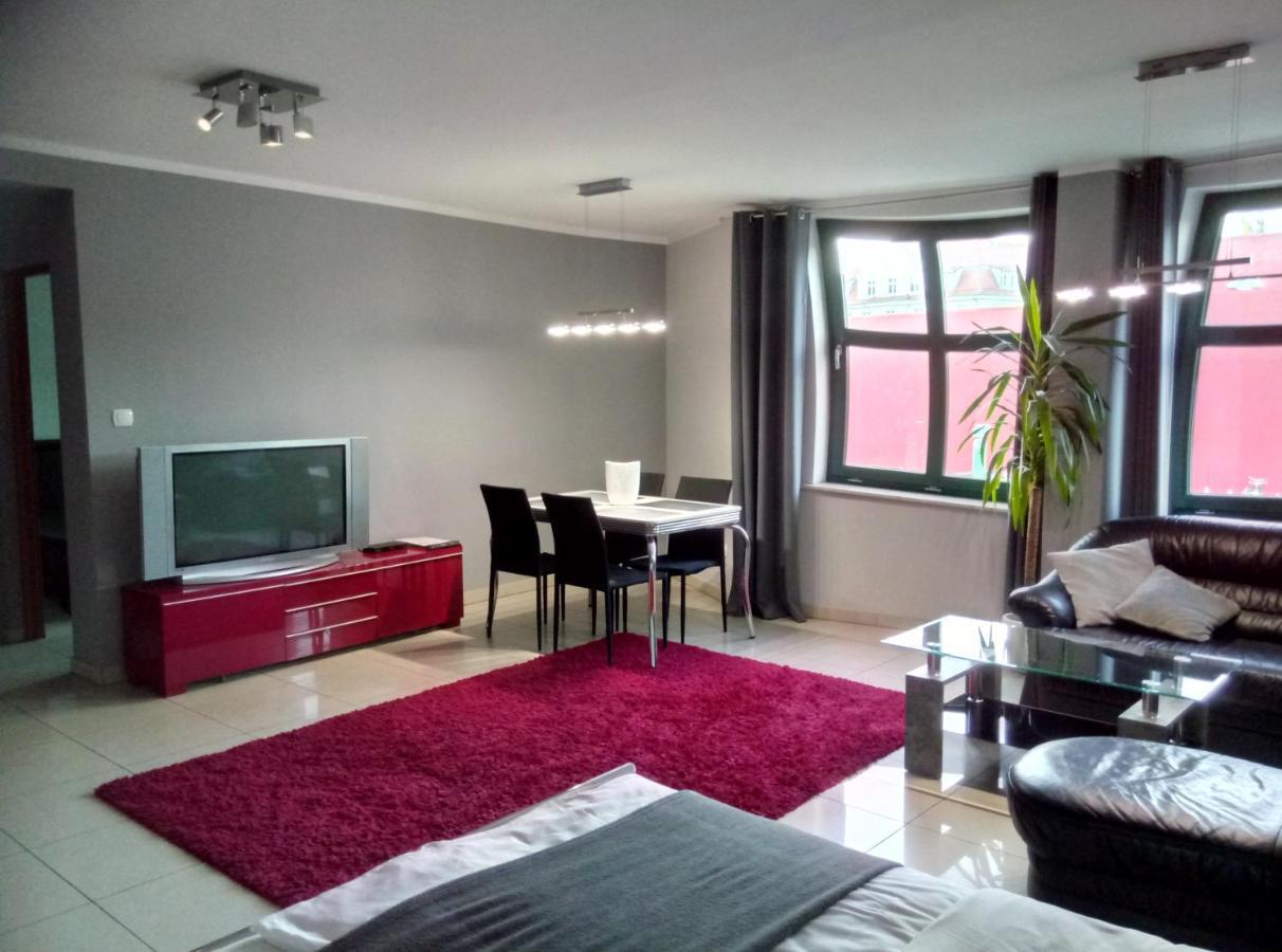 Apartamenty Krzywe Okna Zielona Góra Dış mekan fotoğraf
